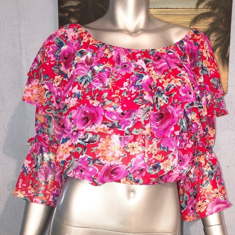 NWOT Forever 21 floral tiered crop top